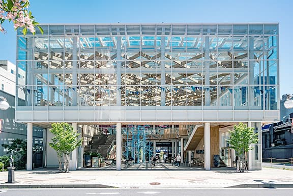 八戸まちなか広場マチニワ