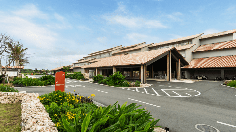 石垣市役所（徒歩12分・車 約2分・約960m）