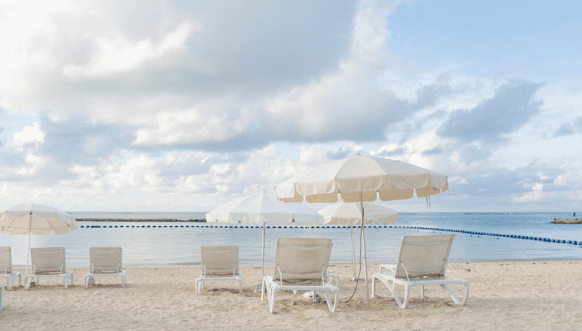 マエサトビーチ（徒歩19分・車 約3分・約1,460m）