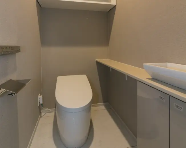 トイレ手洗いカウンター