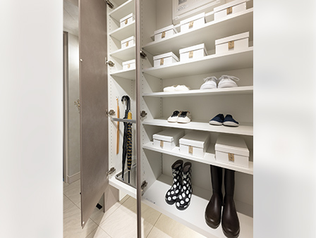 玄関収納 ※一部タイプ除く