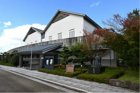 福井市立郷土歴史博物館／徒歩15分（約1,130m）