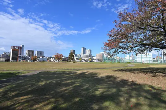 東公園／徒歩6分（約460m）
