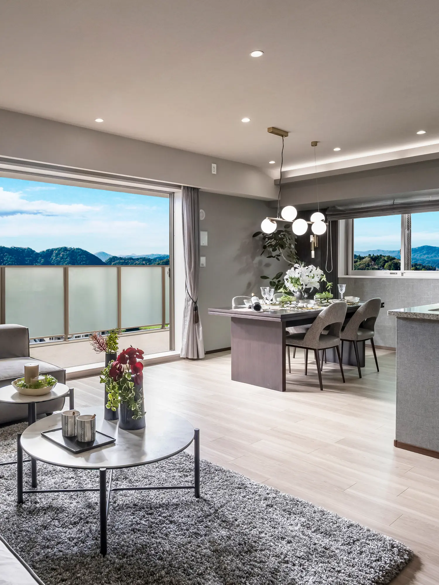 LIVING & DINNING KITCHEN（モデルルーム Iタイプ）