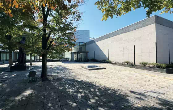 北海道立帯広美術館