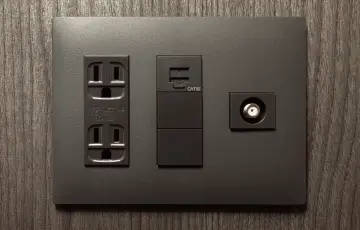 マルチメディアコンセント